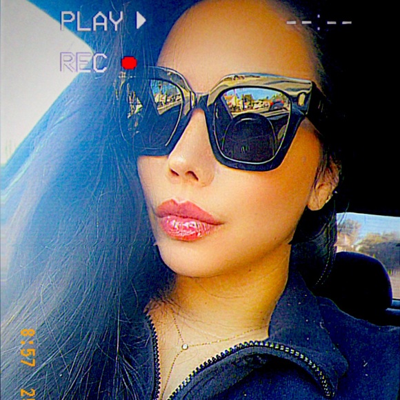 Meet your Posher, Chely - Picture 1 of 1